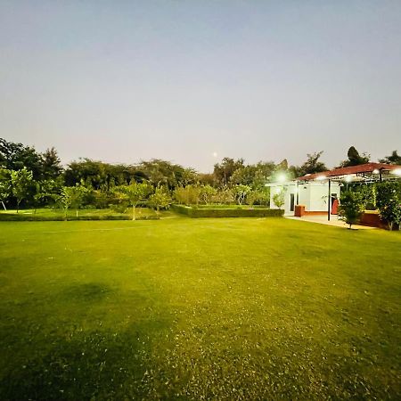 Anantam Aravali Villa Gurgaon Eksteriør billede
