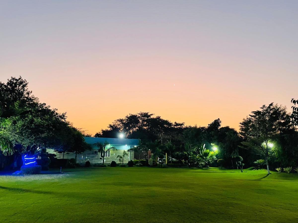 Anantam Aravali Villa Gurgaon Eksteriør billede
