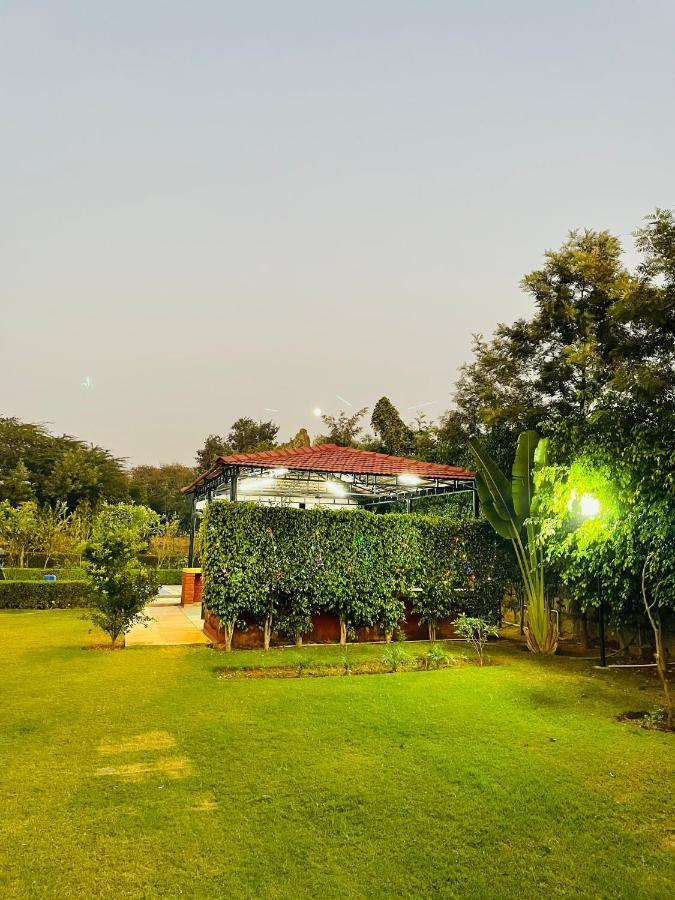 Anantam Aravali Villa Gurgaon Eksteriør billede